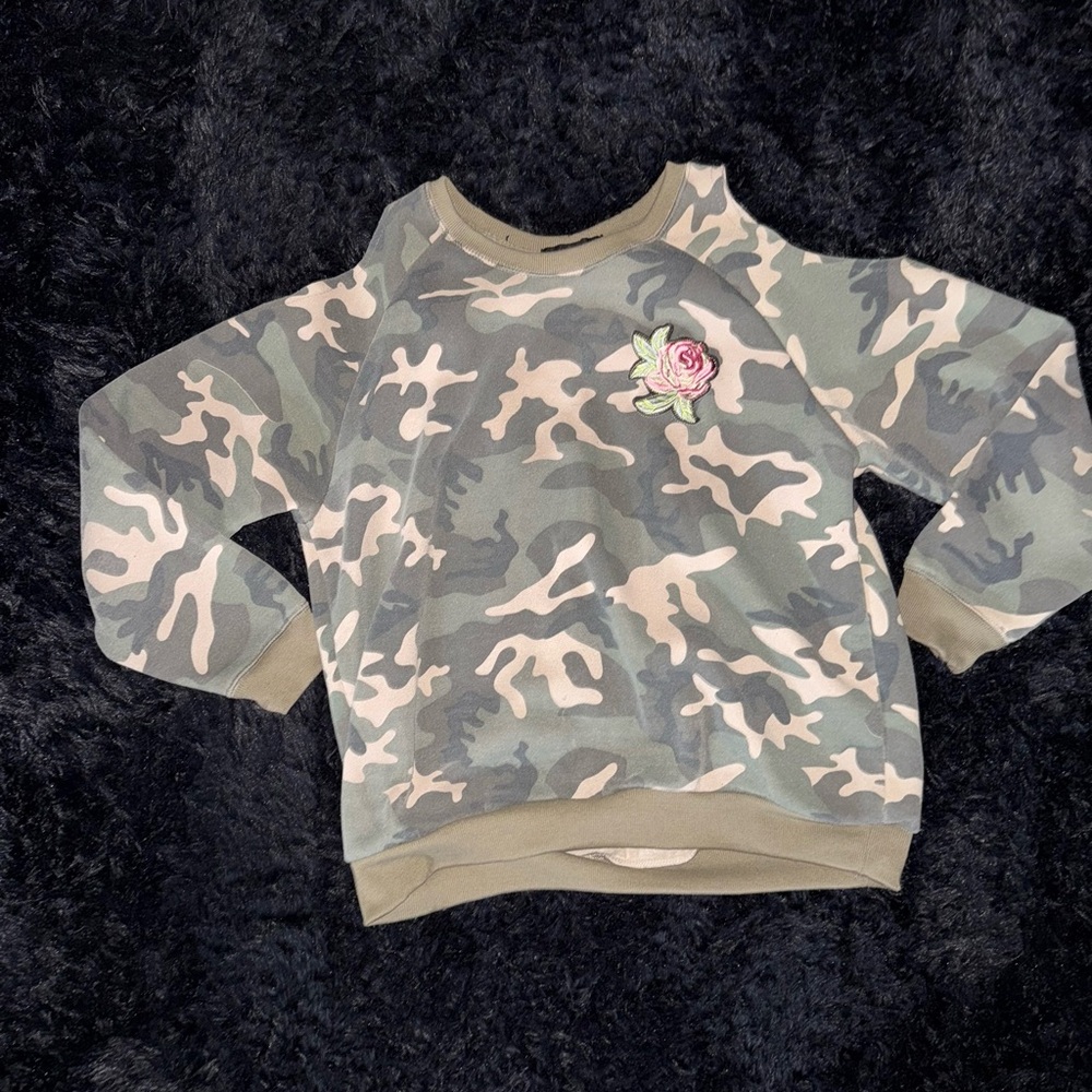 Green Camouflage Sweatshirt with Shoulder Cutouts and Pink Floral Patch